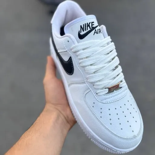 کفش کتانی اسپرت نایکی مدل Nike Air Force 1 Low - رنگ سفید با لوگوی مشکی | مستر کوالیتی
