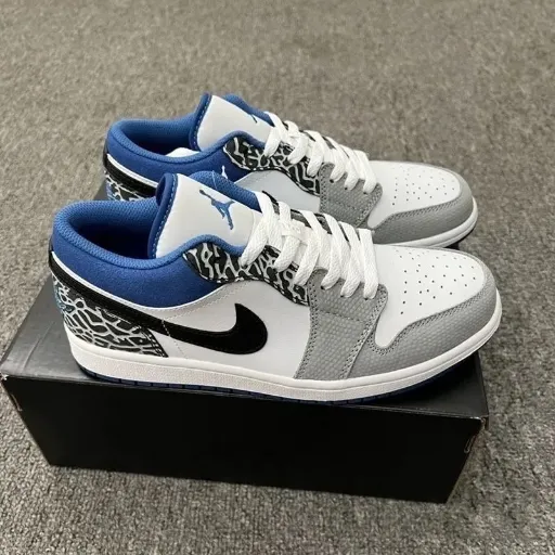 کفش اسپرت ایر جردن مدل Air Jordan 1 Low - رنگ ترو بلو با طرح الفنت پرینت | مستر کوالیتی