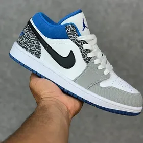 کفش اسپرت ایر جردن مدل Air Jordan 1 Low - رنگ ترو بلو با طرح الفنت پرینت | مستر کوالیتی