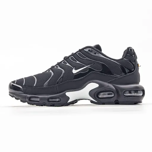کفش کتانی اسپرت نایکی مدل Nike Air Max Plus TN - رنگ تمام مشکی | مستر کوالیتی