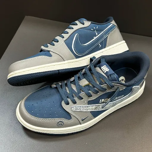 کفش کتانی اسپرت نایکی ایر جردن ۱ لو مدل Nike Air Jordan 1 Low x Undefeated / Travis Scott Style - رنگ آبی طوسی | مستر کوالیتی
