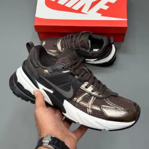 کفش دویدن و اسپرت نایکی مدل Nike V2K Run - رنگ قهوه‌ای | مستر کوالیتی