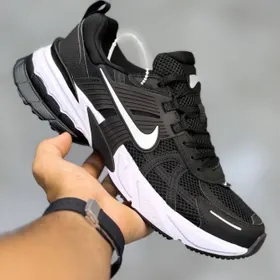 کفش دویدن و اسپرت نایکی مدل Nike V2K Run - رنگ مشکی با زیره سفید | مستر کوالیتی