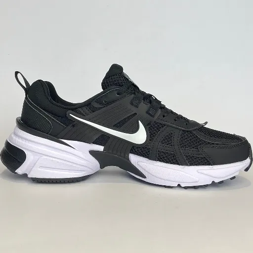 کفش دویدن و اسپرت نایکی مدل Nike V2K Run - رنگ مشکی با زیره سفید | مستر کوالیتی
