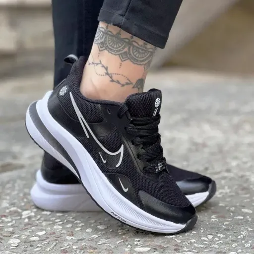 کفش nike زنانه مشکی سفید