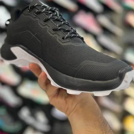 کفش طبیعت‌گردی و پیاده‌روی زنانه توپلی مدل Toplay Classic / J-Runner - waterproof - رنگ مشکی با زیره سفید | مستر کوالیتی