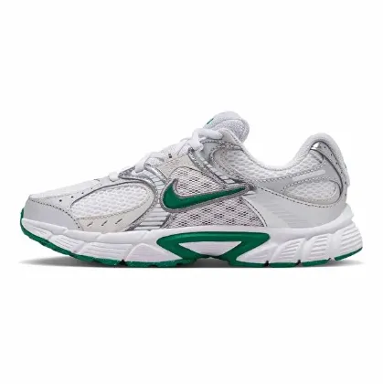 کفش ورزشی و رانینگ نایکی مدل Nike Vomero 5 - سفید نقره‌ای با هایلایت سبز | مستر کوالیتی