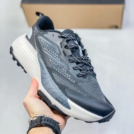 کفش طبیعت‌گردی و رانینگ نورث فیس مدل The North Face Vectiv - مشکی چرک‌تاب با زیره ضخیم سفید | مستر کوالیتی