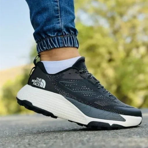 کفش طبیعت‌گردی و رانینگ نورث فیس مدل The North Face Vectiv - مشکی چرک‌تاب با زیره ضخیم سفید | مستر کوالیتی