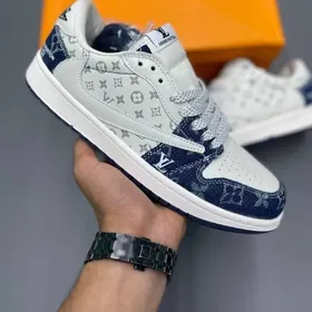 کفش کژوال و لوکس نایکی مدل Nike Air Jordan 1 Low x Travis Scott x Louis Vuitton - سفید-آبی | مستر کوالیتی