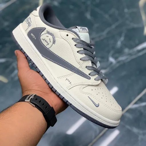 کفش کژوال و اسپرت نایکی مدل Nike Air Jordan 1 Low x Travis Scott x Stüssy - کرم-سفید با لوگوی معکوس طوسی | مستر کوالیتی