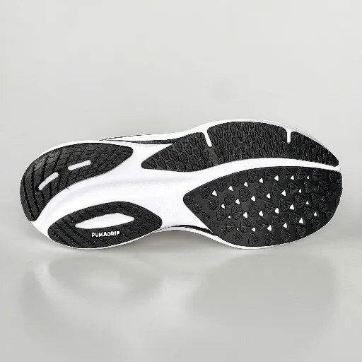 کفش ورزشی و رانینگ پوما مدل Puma Fast-R / Deviate Nitro - سفید با هایلایت مشکی | مستر کوالیتی