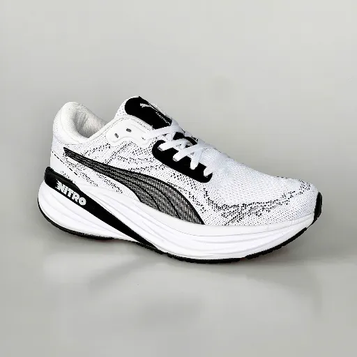 کفش ورزشی و رانینگ پوما مدل Puma Fast-R / Deviate Nitro - سفید با هایلایت مشکی | مستر کوالیتی