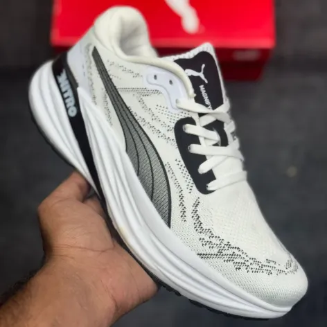 کفش ورزشی و رانینگ پوما مدل Puma Fast-R / Deviate Nitro - سفید با هایلایت مشکی | مستر کوالیتی