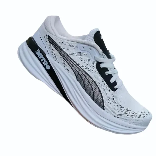 کفش ورزشی و رانینگ پوما مدل Puma Fast-R / Deviate Nitro - سفید با هایلایت مشکی | مستر کوالیتی