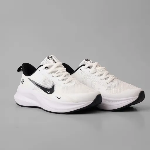 کتونی نایکی ایر زوم طرح اشکی (Nike Air Zoom) - رویه پارچه‌ای تنفس‌پذیر سفید با لوگوی مشکی و زیره لژدار | مستر کوالیتی