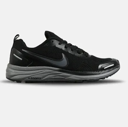 کتونی نایکی وینفلو سایز بزرگ (Nike Winflo) - رویه پارچه‌ای تنفس‌پذیر تمام مشکی با زیره طبی طوسی زغالی | مستر کوالیتی