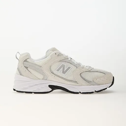 کتونی نیوبالانس ۵۳۰ کرمی (New Balance 530 Cream Light Tan / Silver) - رویه اسپیسر تنفس‌پذیر کرم با پنل‌های طوسی‌کرمو زیره طبی ABZORB | مستر کوالیتی