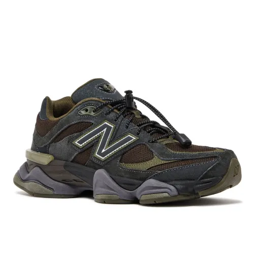 کتونی نیوبالانس ۹۰۶۰ سبز لجنی و زغالی (New Balance 9060 Olive Green / Charcoal Grey) - رویه جیر و مش تنفس‌پذیر زیتونی و لجنی و زیره حجیم طبی ABZORB | مستر کوالیتی