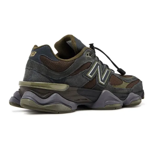 کتونی نیوبالانس ۹۰۶۰ سبز لجنی و زغالی (New Balance 9060 Olive Green / Charcoal Grey) - رویه جیر و مش تنفس‌پذیر زیتونی و لجنی و زیره حجیم طبی ABZORB | مستر کوالیتی