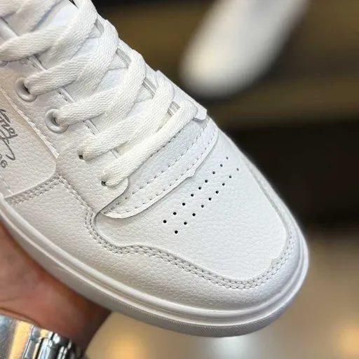 کفش ونس سفید طرح امضا (Signature White Casual Sneaker) - رویه چرم صنعتی مرغوب تمام سفید | کیفیت عالی