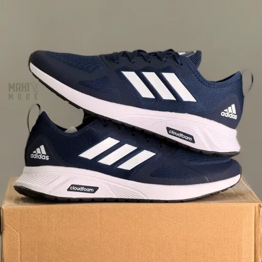کتونی آدیداس کلادفوم سرمه‌ای (Adidas Cloudfoam Navy Blue Running Sneaker) - رویه پارچه مش تنفس‌پذیر سرمه‌ای | مستر کوالیتی