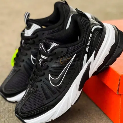 کتونی نایکی اسکی ۲ (Nike Initiator / Skate V2 Black White) - رویه ترکیبی مش و چرم مشکی زیره سفید | مستر کوالیتی