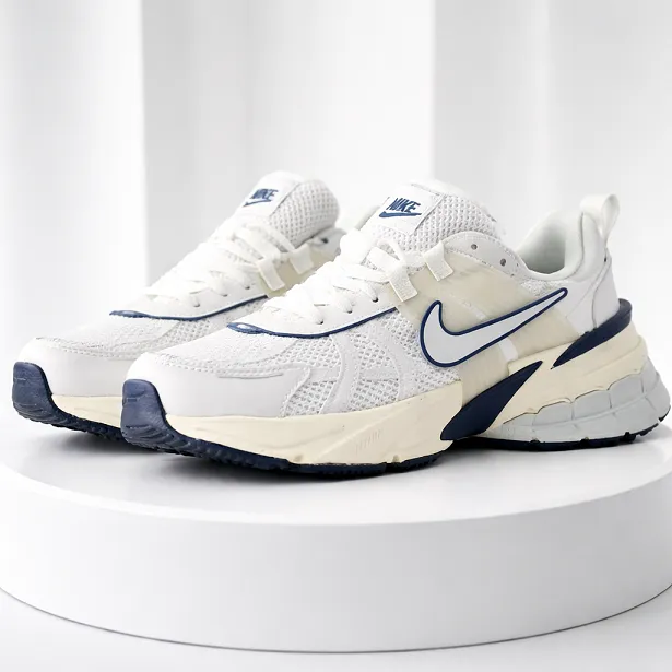 کفش نایکی TC 7900 سفید سرمه‌ای زنانه مستر کوالیتی وارداتی | Nike TC 7900 White Navy Master Quality