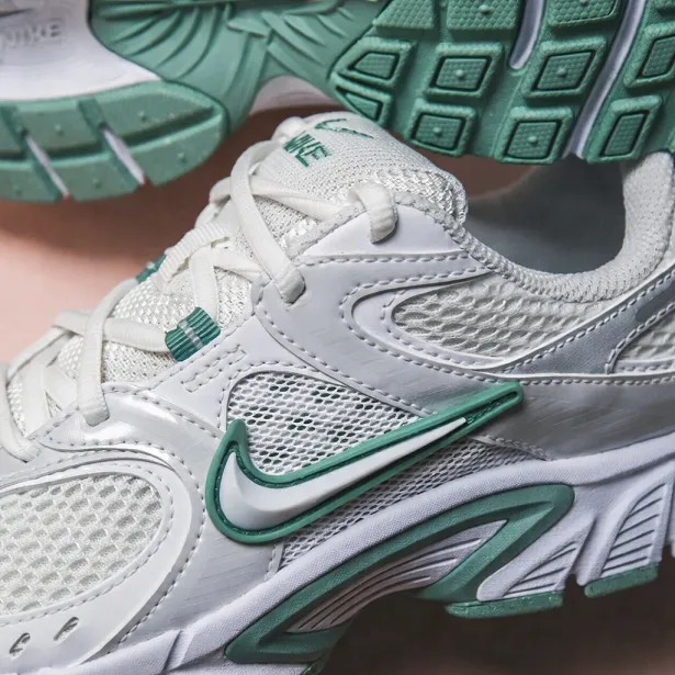 کفش نایکی رانینگ سفید سبز زنانه مستر کوالیتی | Nike Running White Green (Master Quality)