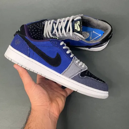 کفش اسپرت ایر جردن مدل Air Jordan 1 Low OG - رنگ آبی رویال طرح پچ‌ورک | مستر کوالیتی