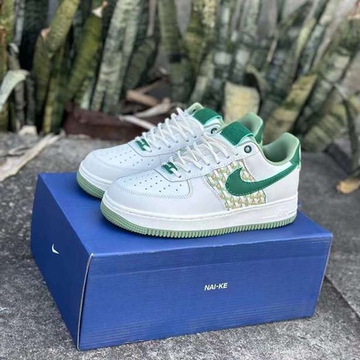 کفش نایکی ایر فورس 1 (Nike Air Force 1) سفید-سبز