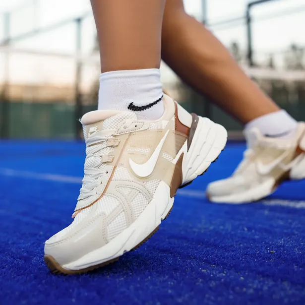 کفش نایکی V2K Run کرم قهوه‌ای زنانه | Nike V2K Run Master Quality