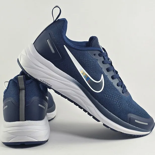 کتونی نایکی رانینگ زوم‌ایکس (Nike Running Navy White ZoomX) - رویه اسپیسر تنفس‌پذیر سرمه‌ای با زیره لژدار طبی سفید و فناوری ZoomX | مستر کوالیتی
