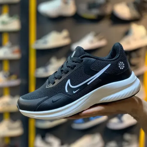 کفش nike زنانه مشکی سفید