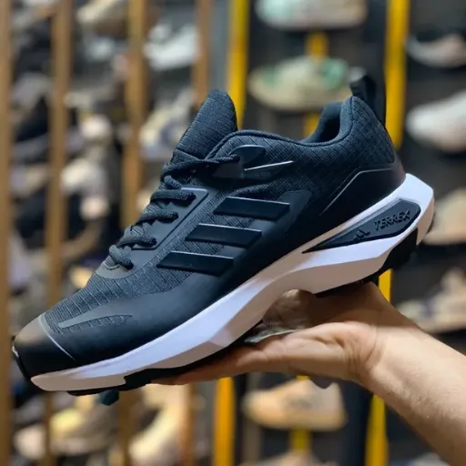 کفش طبیعت‌گردی و پیاده‌روی آدیداس مدل Adidas Terrex - رنگ مشکی زیره سفید | مستر کوالیتی
