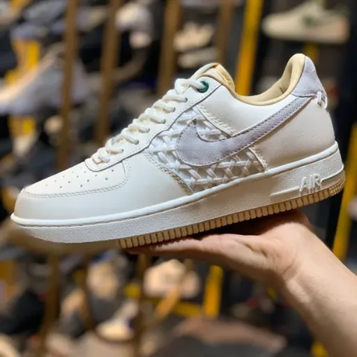 کفش اسپرت نایکی مدل Nike Air Force 1 '07 LV8 - سفید-طوسی | سفارش اروپا