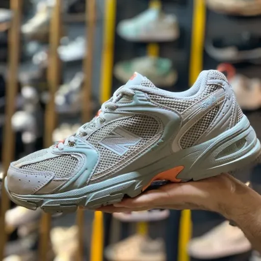 کتونی نیوبالانس ۵۳۰ سبز طوسی (New Balance 530 Green / Grey Light) - رویه اسپیسر تنفس‌پذیر طوسی با پنل‌های سبز و زیره طبی ABZORB | مستر کوالیتی