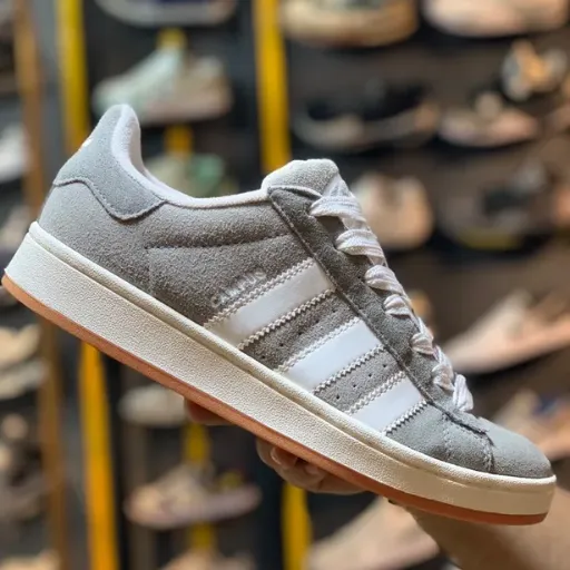 کفش اسکیتر و کژوال آدیداس مدل Adidas Campus 00s - طوسی با سه خط سفید و زیره صمغی | مستر کوالیتی