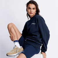 پوشاک زنانه ورزشی