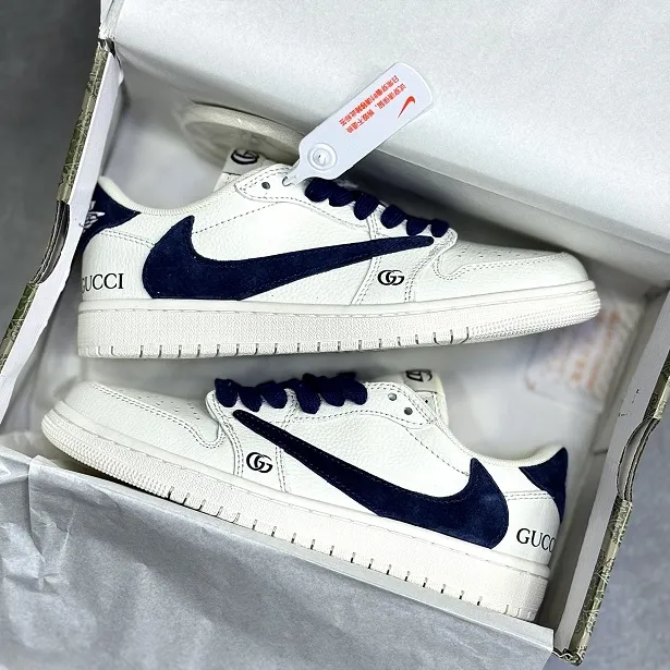 کفش نایکی ایرجردن لو تراویس اسکات زنانه مستر کوالیتیAir Jordan Low White Navy