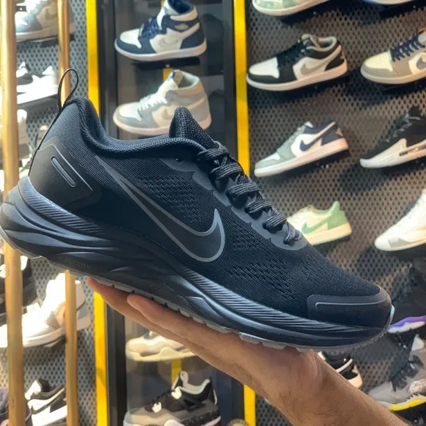 کفش Nike win floe مشکی زنانه